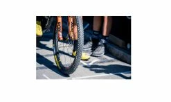 Pneu Michelin Force XC2 Racing Line - Gum-X - Cross Shield - E-Bike Ready -Pneus VTT Elegant Magasin forcexcracingline6 1235x735