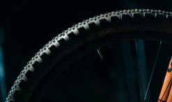 Pneu Hutchinson Kraken Racing Lab - Race Ripost XC - Hardskin - Tubeless Ready -Pneus VTT Elegant Magasin pneu xc hutchinson kraken hardskin profil 1235x735