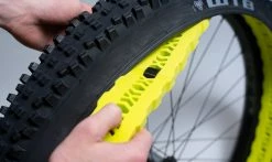 Insert Anti-Pincement Slicy Smooth -Pneus VTT Elegant Magasin smooth2 min 1235x735